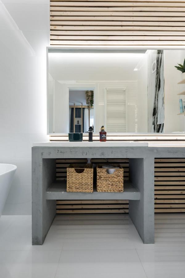 Jungle Escape - Luxe 1-Br Haven In Bucharest Lejlighed Eksteriør billede